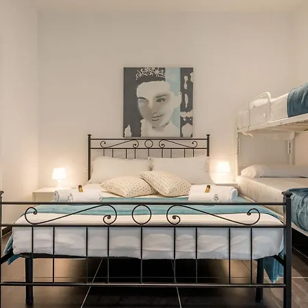 Pensjonat Your House 1